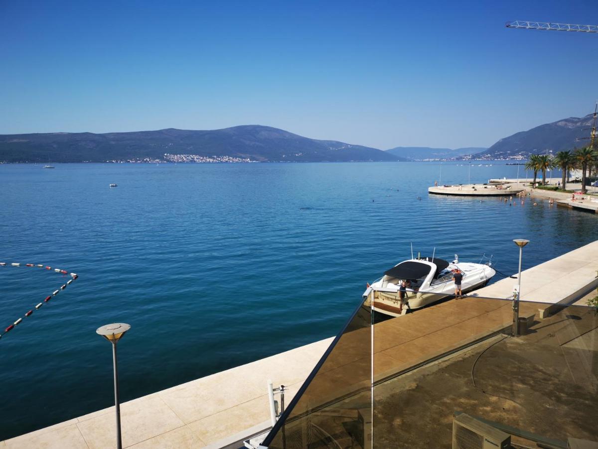 Seafront Apartments Tivat Exteriör bild