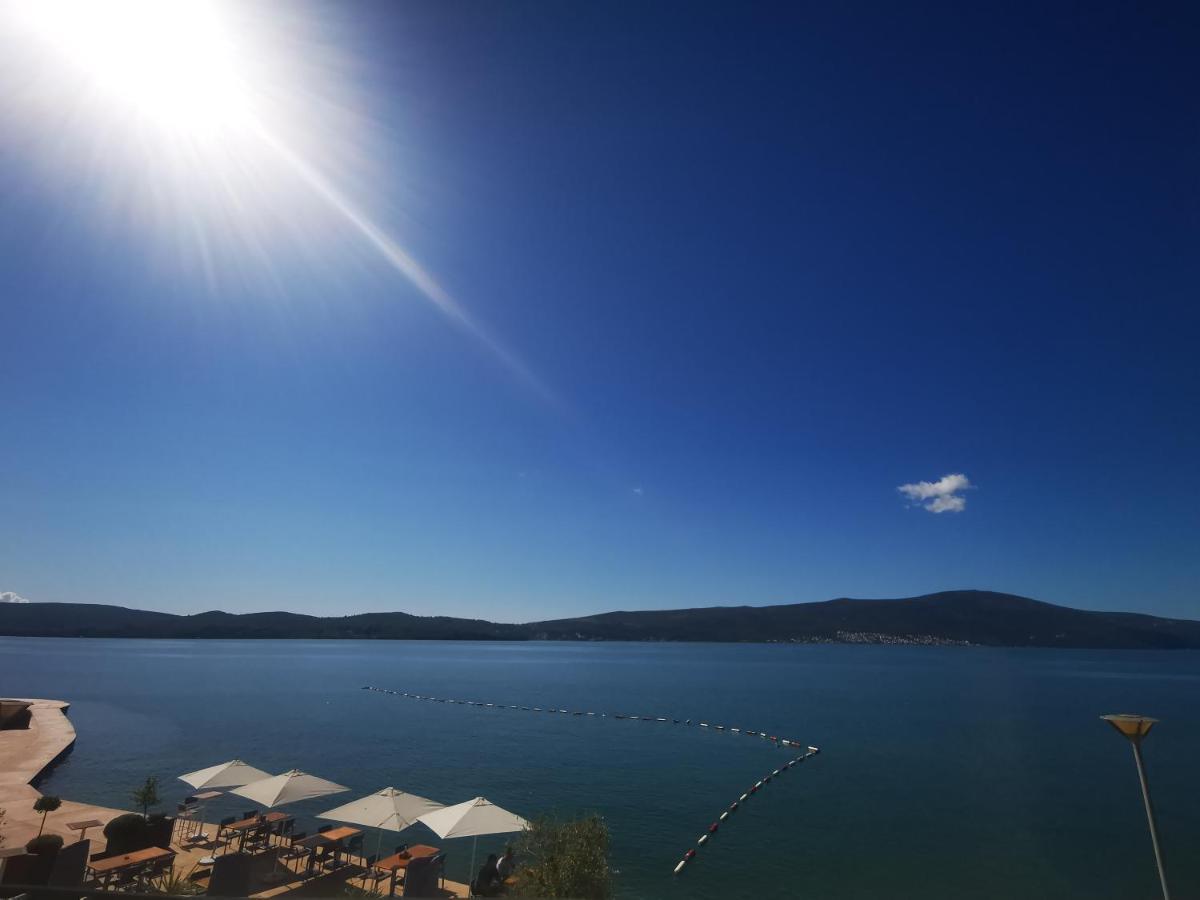 Seafront Apartments Tivat Exteriör bild